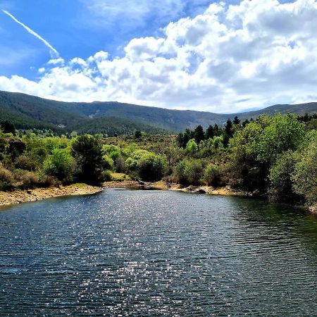 Acogedora Y Romantica Casita En La Sierra Garganta De Los Montes Екстериор снимка