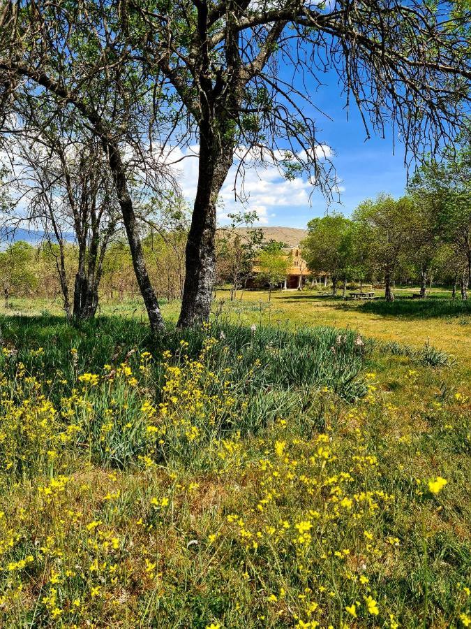 Acogedora Y Romantica Casita En La Sierra Garganta De Los Montes Екстериор снимка